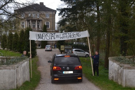 Einfahrt zum Schloss Ascheberg