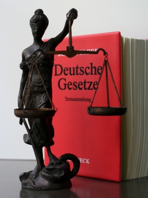 Justitia (von Martin Moritz  / pixelio.de)