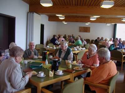 Seniorenkreis im Gemeindesaal